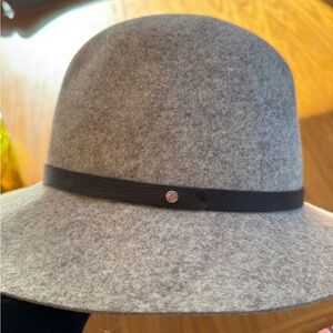 Rag and bone grey wool hat with brown detail. Size L. Excellent condition